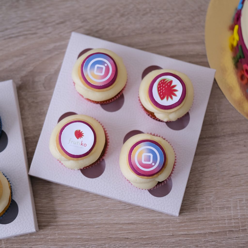 Firemní cupcakes s logem